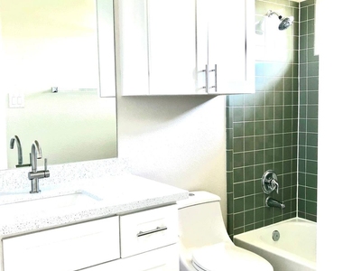 5711 Silver Bay Court - Photo Thumbnail 27
