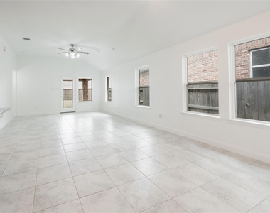 24207 Asher Hollow Lane - Photo Thumbnail 4