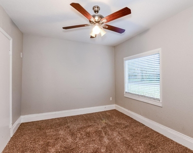 5721 Melanite Street - Photo Thumbnail 13