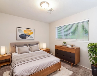 5721 Melanite Street - Photo Thumbnail 12