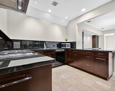 3027 Bissonnet Street - Photo Thumbnail 13