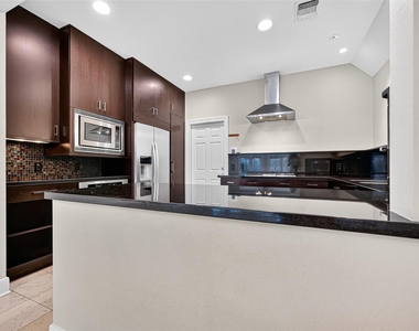 3027 Bissonnet Street - Photo Thumbnail 9
