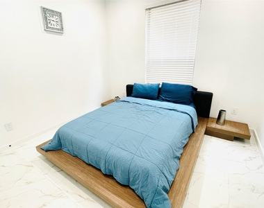 27039 Flower Isle Lane - Photo Thumbnail 11