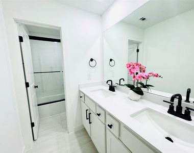 27039 Flower Isle Lane - Photo Thumbnail 20