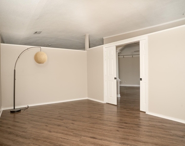 823 S Water Street - Photo Thumbnail 7
