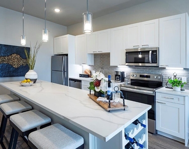 125 Prairie Parkway - Photo Thumbnail 9