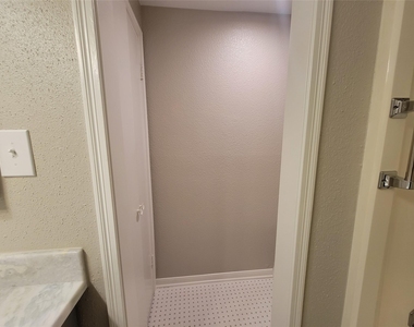 5711 Sugar Hill Drive - Photo Thumbnail 33