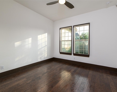 30 Freestone Stream Place - Photo Thumbnail 35