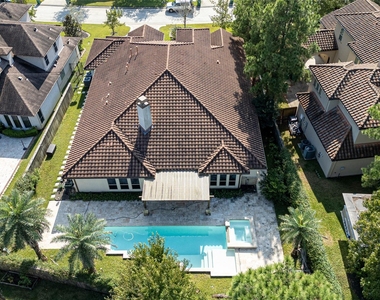 30 Freestone Stream Place - Photo Thumbnail 2