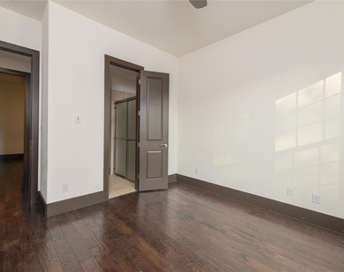 30 Freestone Stream Place - Photo Thumbnail 36
