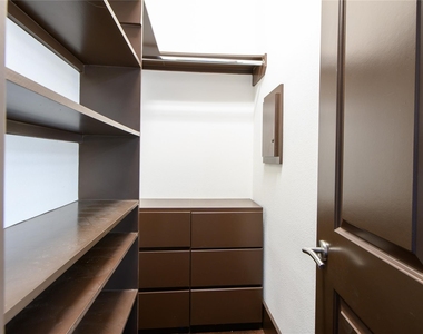 30 Freestone Stream Place - Photo Thumbnail 32