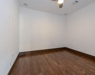 30 Freestone Stream Place - Photo Thumbnail 37