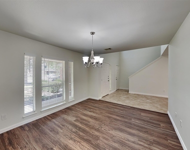 26949 Carriage Manor Lane - Photo Thumbnail 18