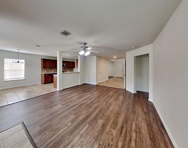 26949 Carriage Manor Lane - Photo Thumbnail 4