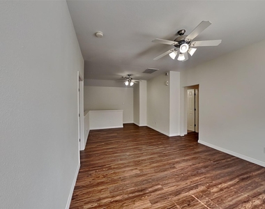 26949 Carriage Manor Lane - Photo Thumbnail 20