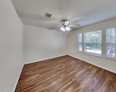 26949 Carriage Manor Lane - Photo Thumbnail 10