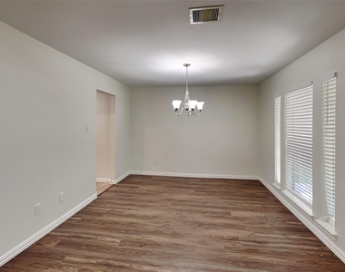 26949 Carriage Manor Lane - Photo Thumbnail 19