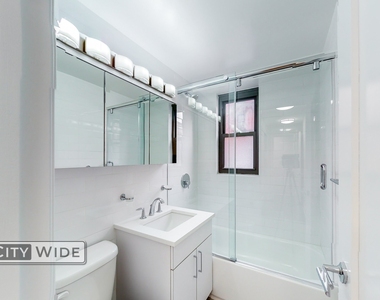 20 Beekman Place - Photo Thumbnail 5