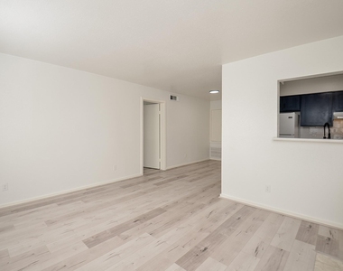 2333 Bering Drive - Photo Thumbnail 4
