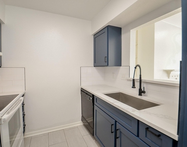 2333 Bering Drive - Photo Thumbnail 9