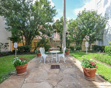 2333 Bering Drive - Photo Thumbnail 3