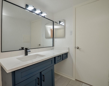 2333 Bering Drive - Photo Thumbnail 20