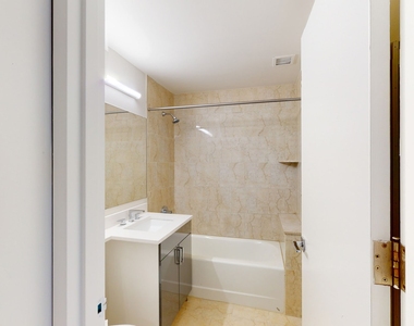 10 Hanover Square - Photo Thumbnail 4