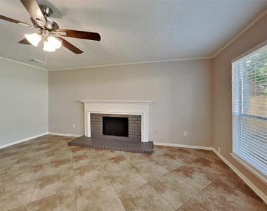 9322 Wandsworth Drive - Photo Thumbnail 5