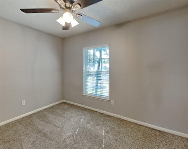 9322 Wandsworth Drive - Photo Thumbnail 13