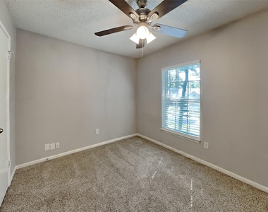 9322 Wandsworth Drive - Photo Thumbnail 12