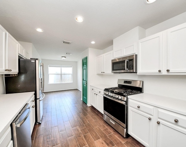 2511 Orchard Run Way - Photo Thumbnail 10