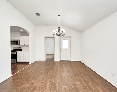 2511 Orchard Run Way - Photo Thumbnail 7