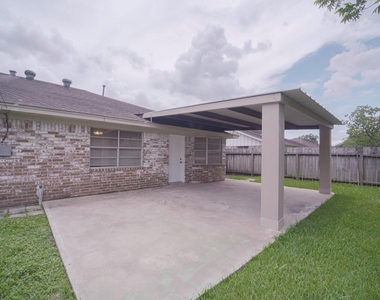 9811 Mango Street - Photo Thumbnail 28