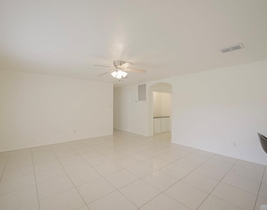 9811 Mango Street - Photo Thumbnail 14