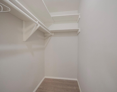 9811 Mango Street - Photo Thumbnail 22