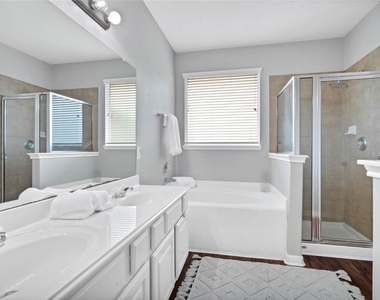 15319 Tupelo Drive - Photo Thumbnail 9