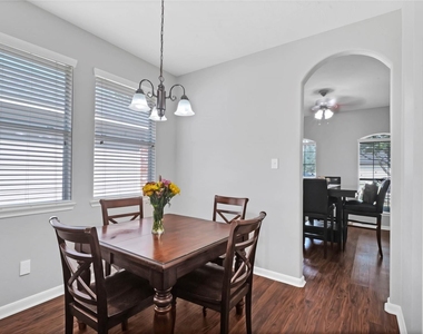 15319 Tupelo Drive - Photo Thumbnail 5