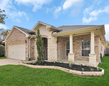 15319 Tupelo Drive - Photo Thumbnail 1