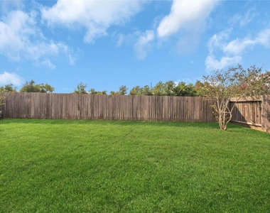 15319 Tupelo Drive - Photo Thumbnail 17