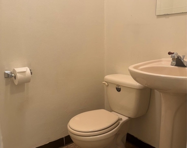 4713 Saxon Street - Photo Thumbnail 17