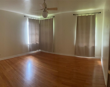 4713 Saxon Street - Photo Thumbnail 12