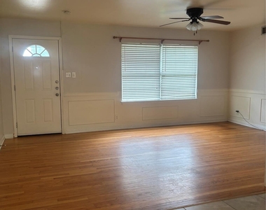 4713 Saxon Street - Photo Thumbnail 2