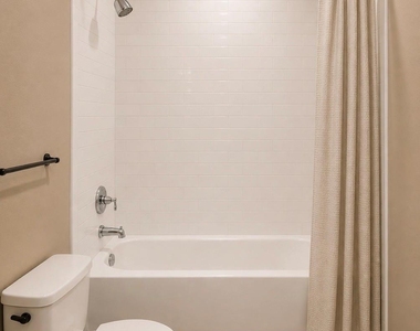 8201 Richmond - Photo Thumbnail 5