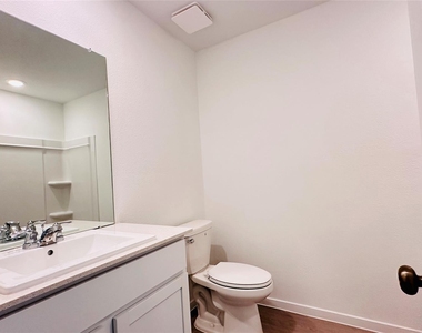 206 Amy Street - Photo Thumbnail 4