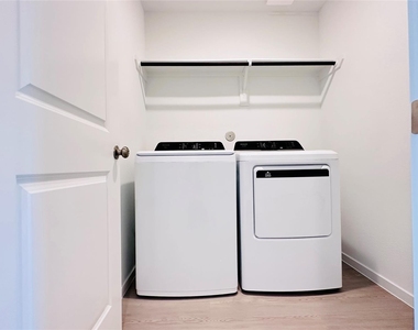 206 Amy Street - Photo Thumbnail 12