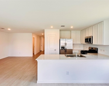 206 Amy Street - Photo Thumbnail 21