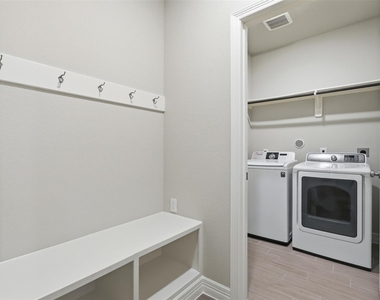 119 Buttonwood Court - Photo Thumbnail 6