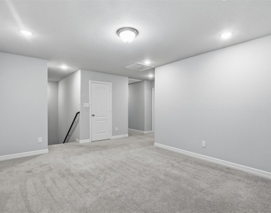 119 Buttonwood Court - Photo Thumbnail 21
