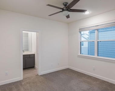 2726 Eado Edge Court - Photo Thumbnail 14