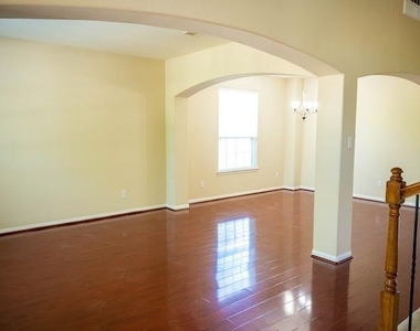 10007 Shire Green Lane - Photo Thumbnail 20